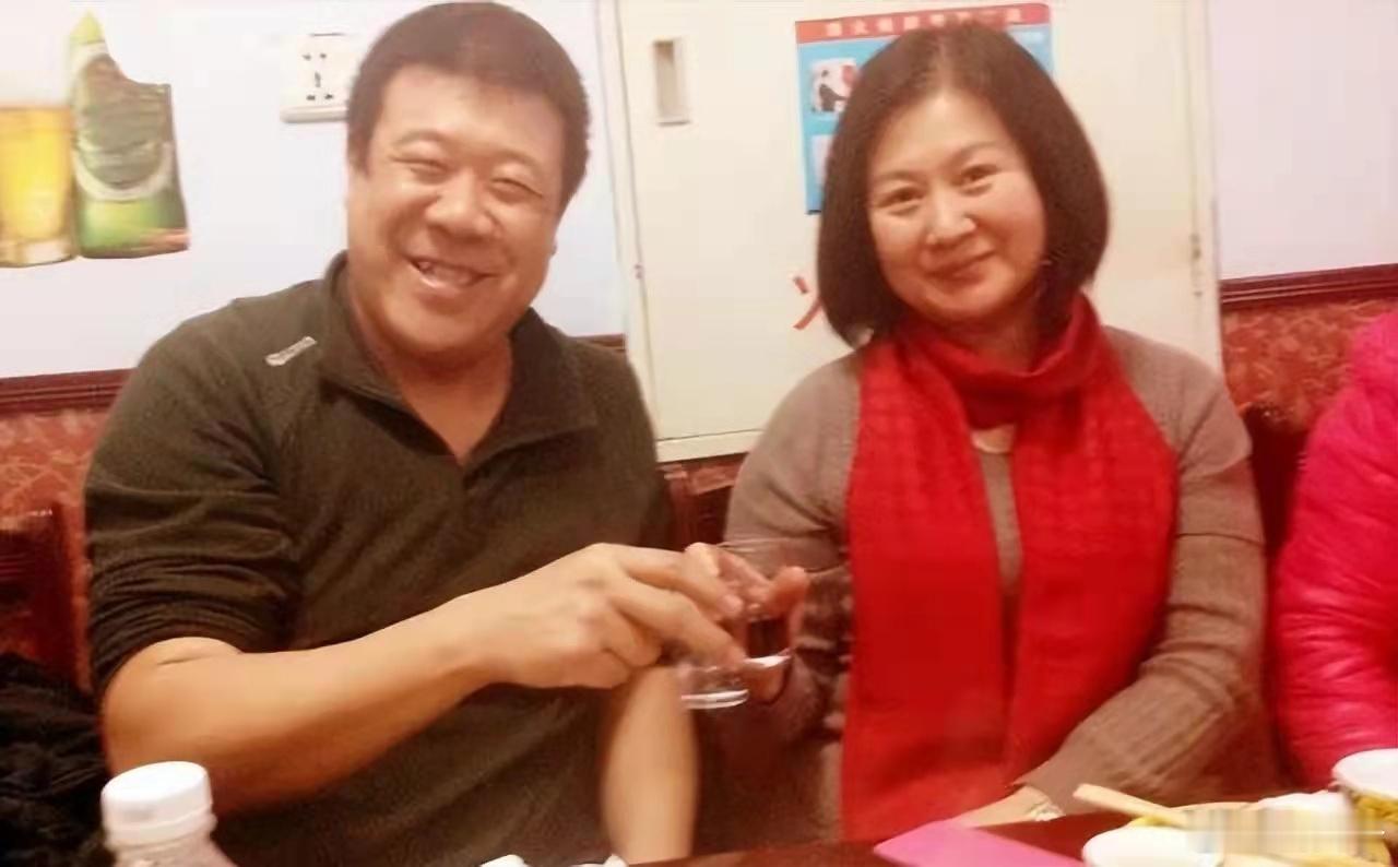 喝酒毁掉2段婚姻，如今瘦到脱相，“许大马棒”秦卫东经历了什么？ ​​​