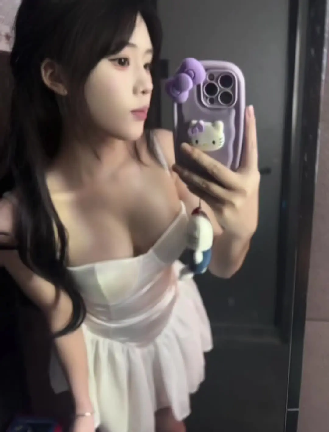 我是怀念他当时带给我的感觉 但我心里清楚他人不行