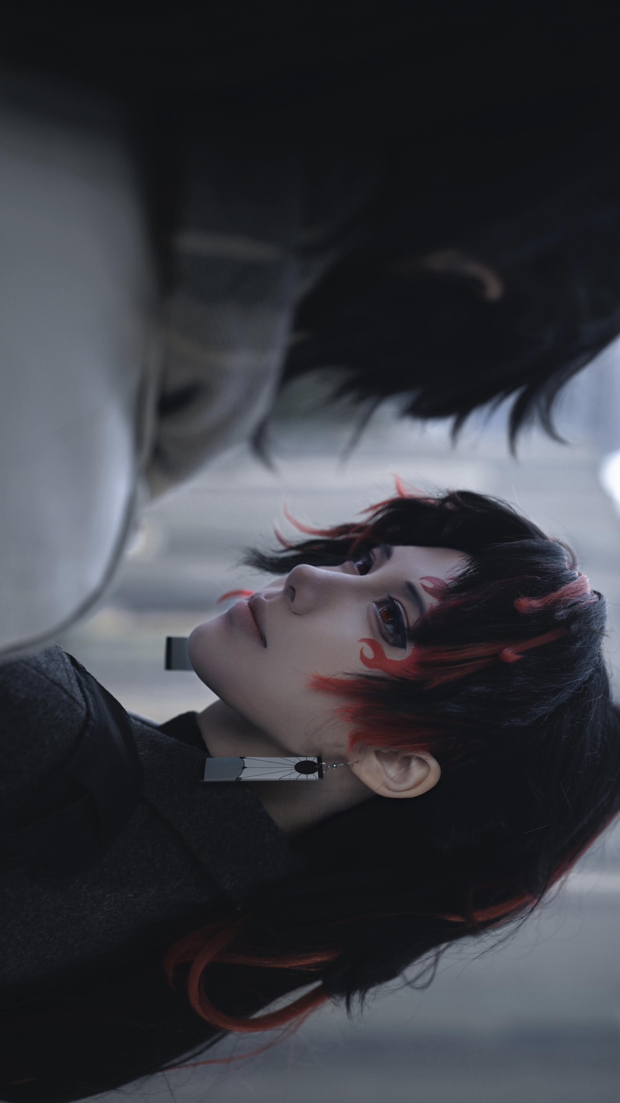 爱是长久凝望着你看着我的眼睛。