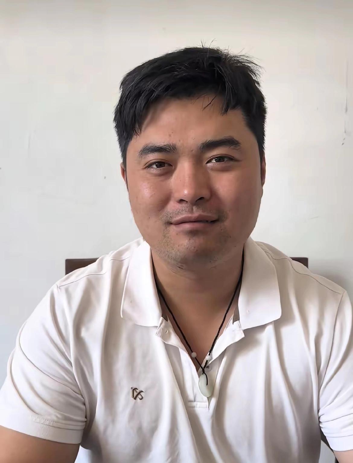 恭喜这个卖榴莲的大叔维权成功。讲真的，现在有不少人在网上买东西都想白嫖，但是商家