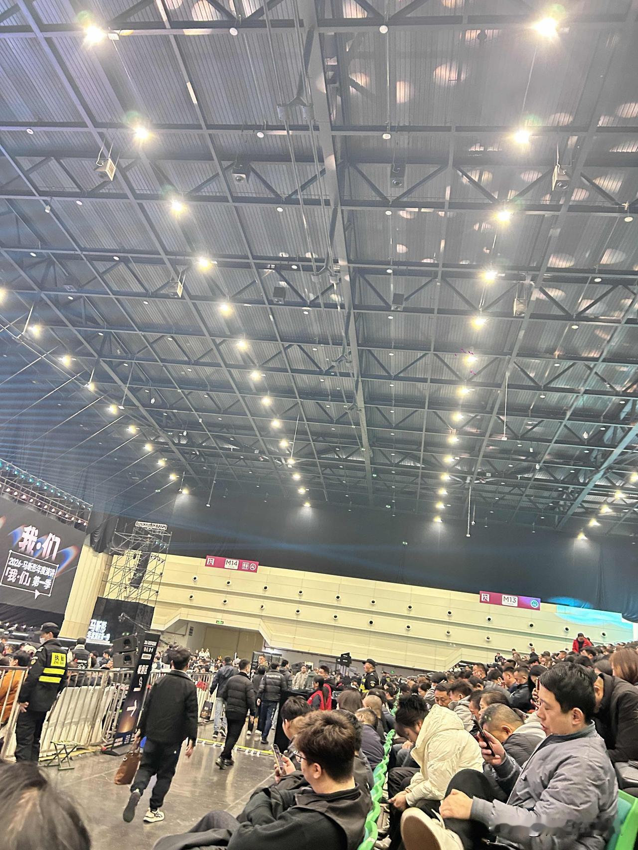 别再抱怨赚钱难了，你要相信知识的力量，只要你足够优秀，赚钱根本不是个事！你看看折