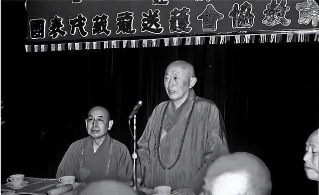 1944年，日军进攻桂林，巨赞法师举起屠刀，手刃了130多个日本鬼子，他杀红了眼