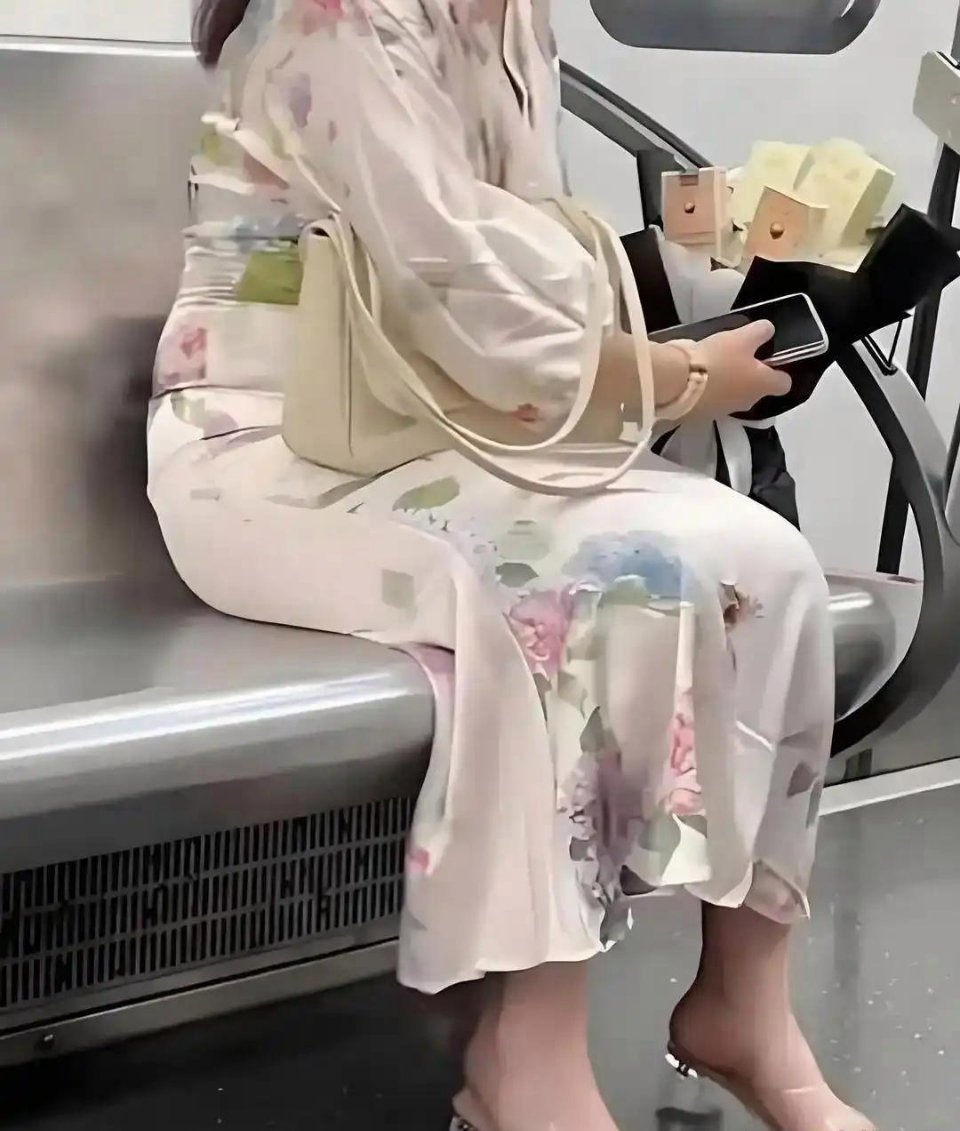这是哪个男生的也太幸福了 