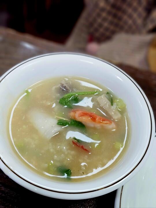 成都:巨巨巨巨鲜美的海鲜粥！