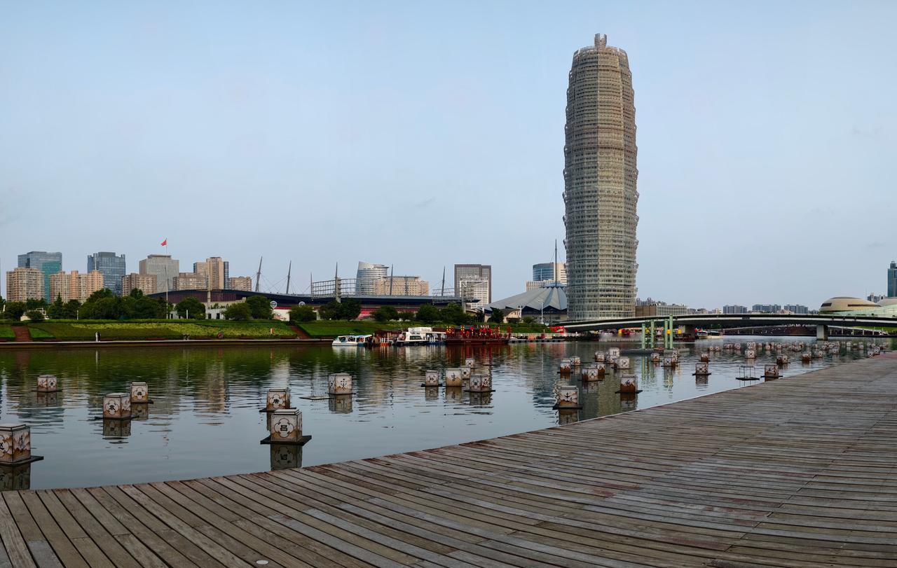 发张照片看看你现在在哪里我要上热门话题 人文地标打卡 一塔守千年一城阅古今