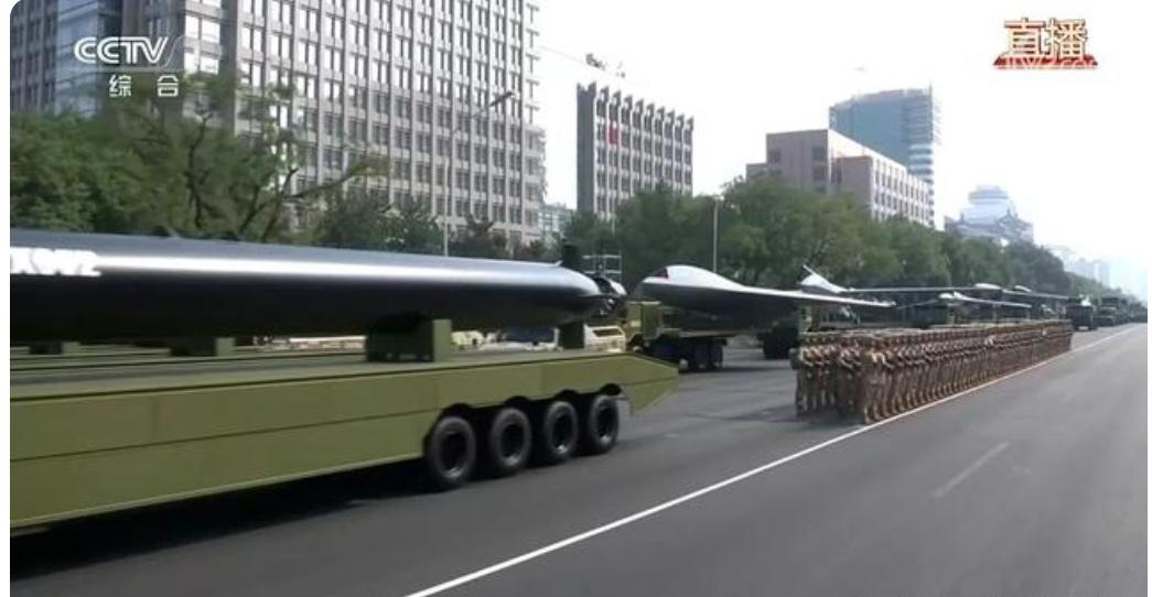 今天“9.3”大阅兵，除了国之重器首次亮相的DF一61、DF一5C液体洲际核导弹