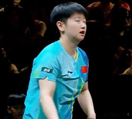 【太娇啦！孙颖莎一输球都是前一晚生病发烧所致】在10月7日晚上，WTT中国大满贯