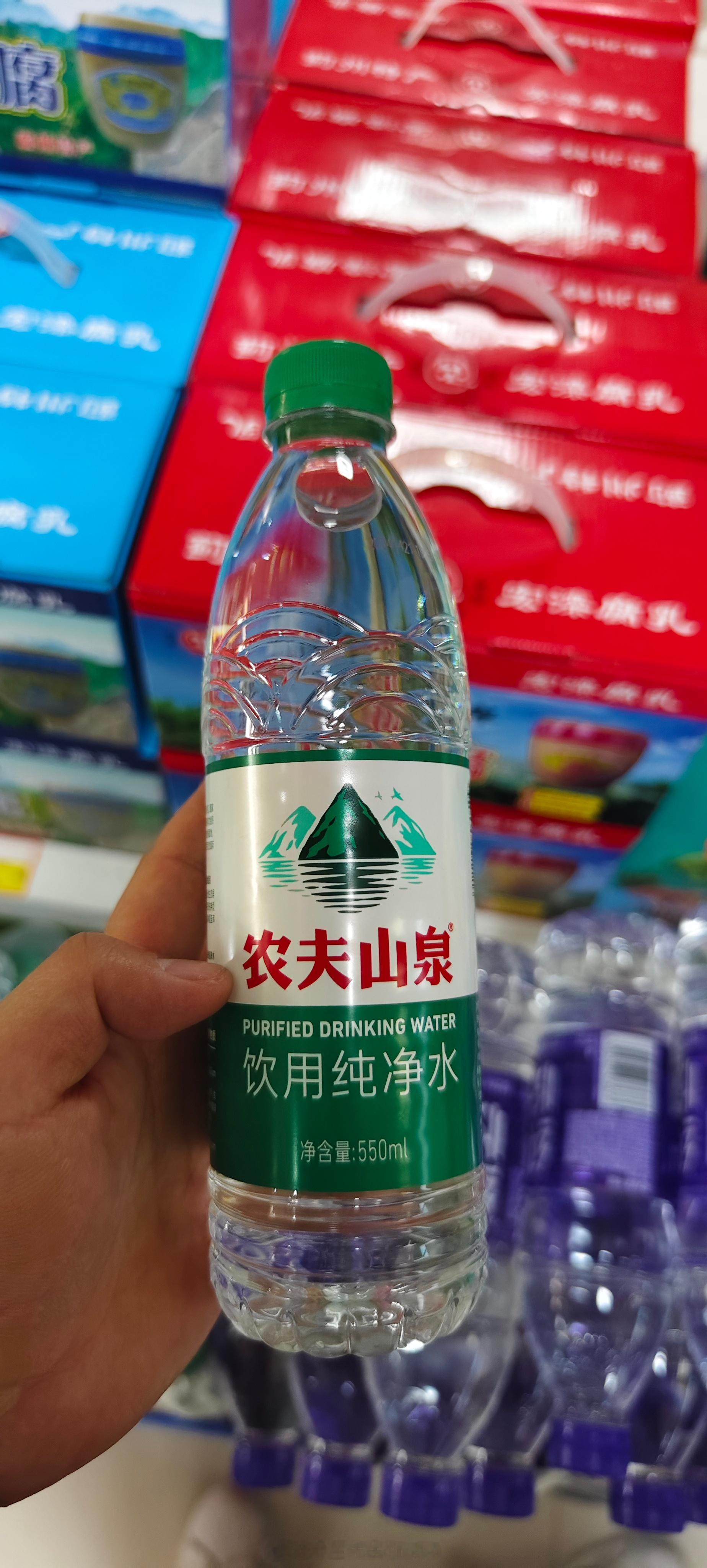 蛤？农夫山泉变绿了？#五一假期随手拍# ​​​