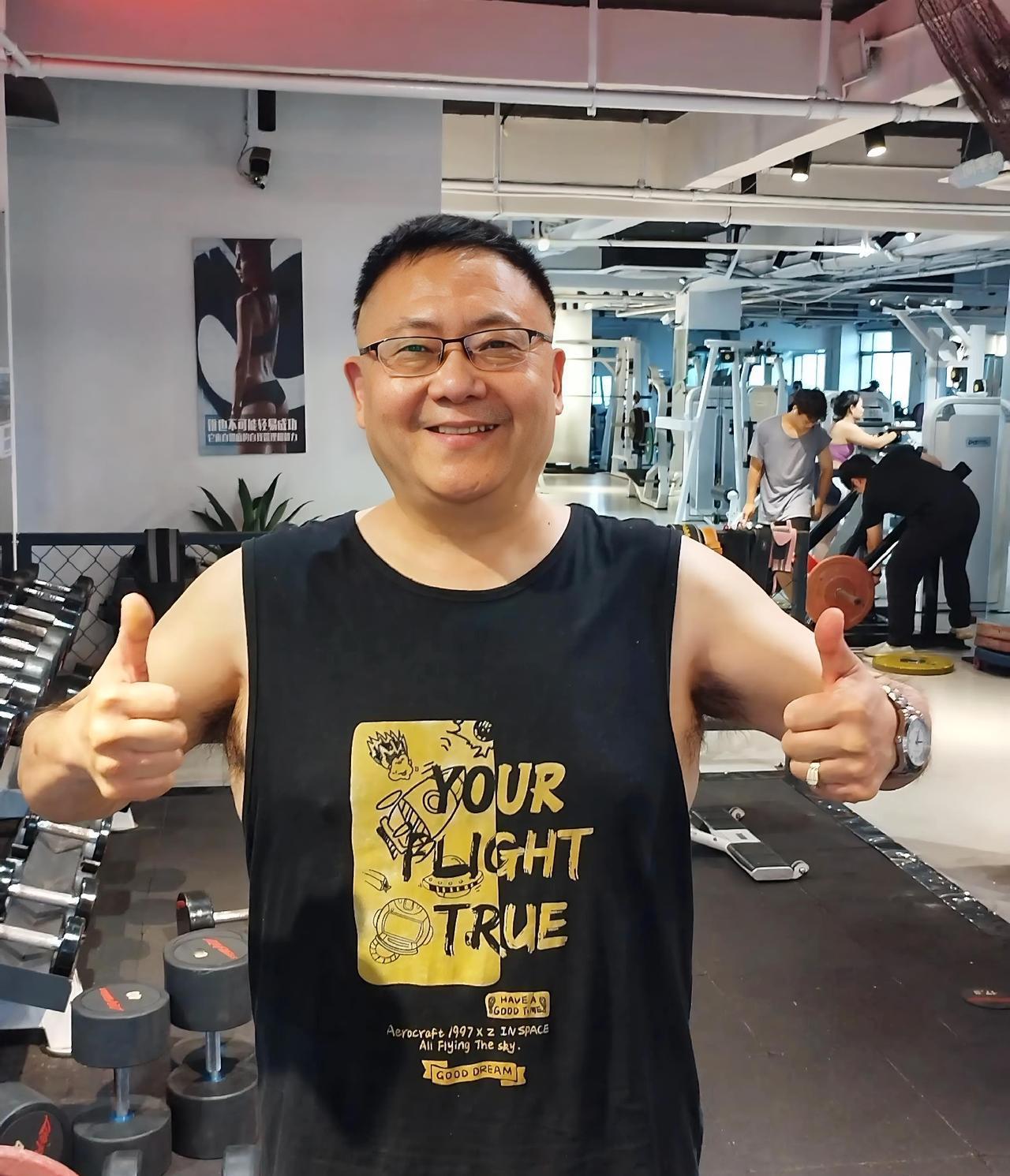 昨天下午，四姐约我礼拜天去打麻将，我告诉她这次去不了，周日要去相亲，参加一个单身