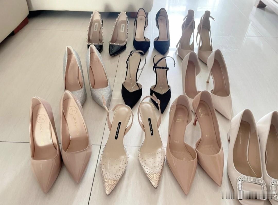 收拾好鞋子，也收拾好了心情👠

昨晚上闲着没事，把鞋柜里的高跟鞋都搬出来擦了擦