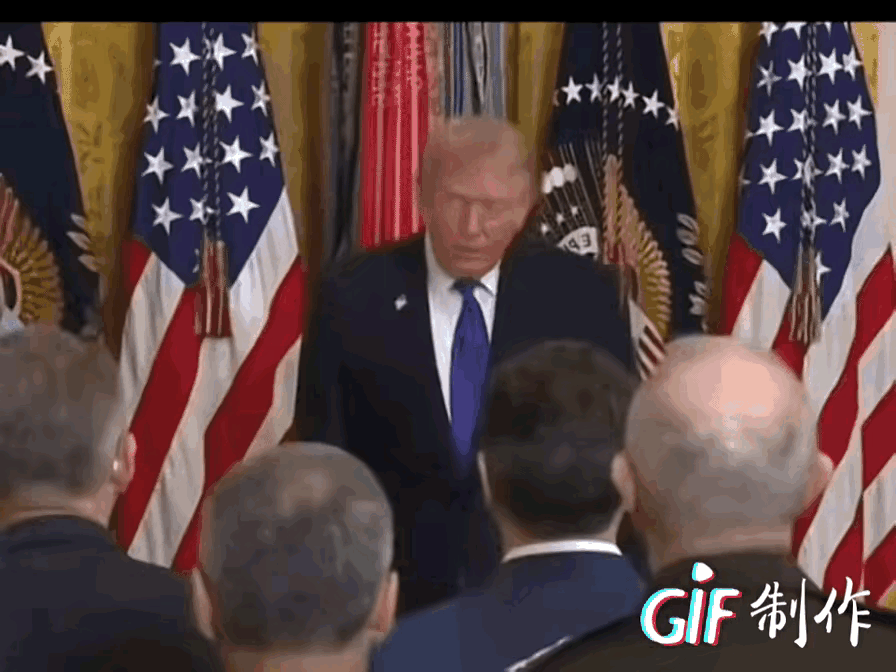 老特现在的处境非常的尴尬，他的研判出现了重大的失误，过高估计了自己的实力，过低估