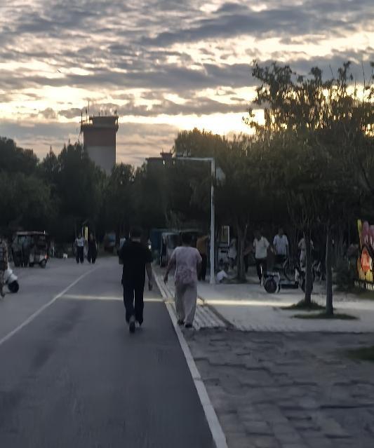 今儿也发表一下自己的意见：古柯胜诉刘晓庆的希望几乎微乎其微，其主要原因你一看就知