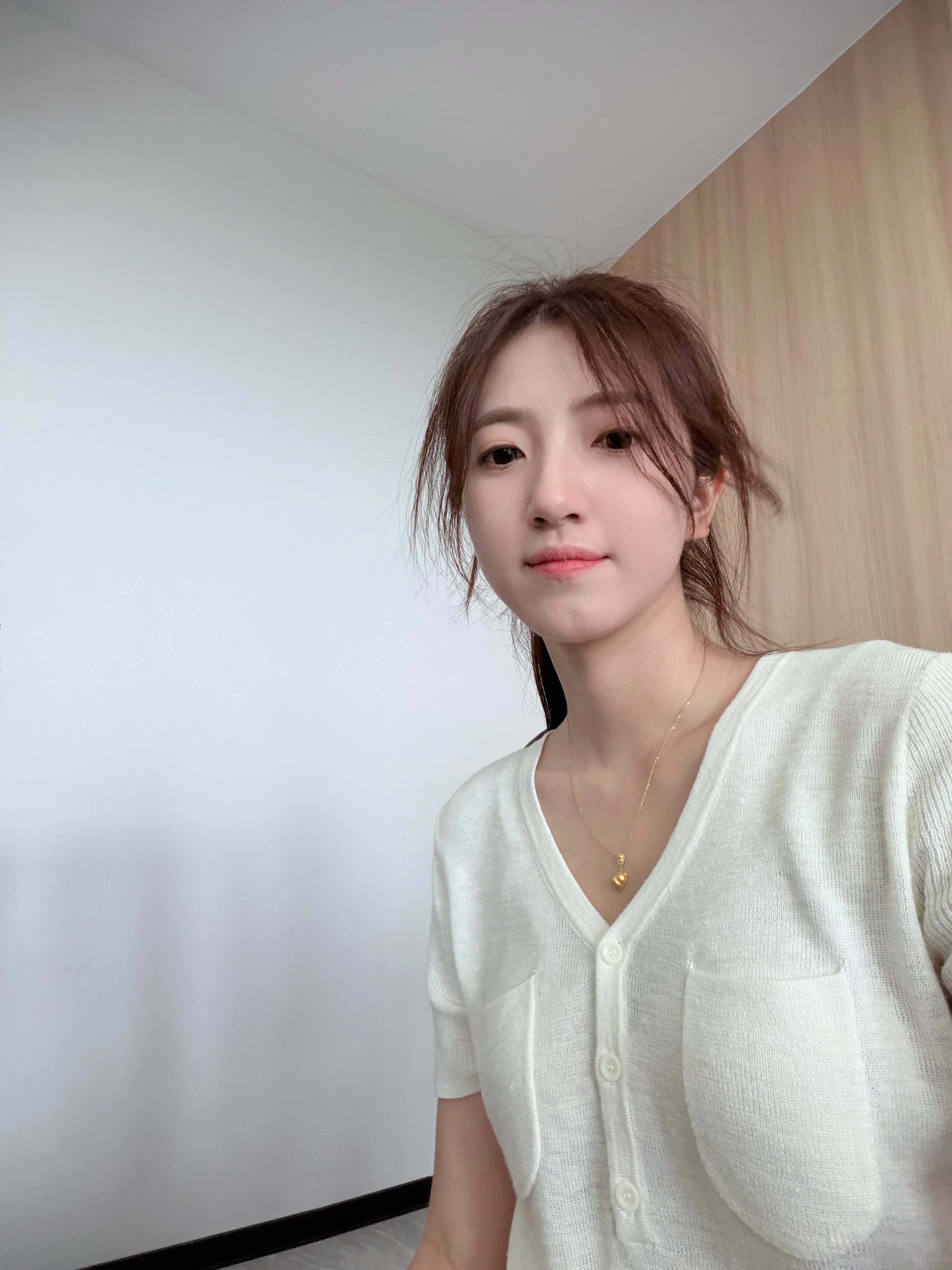 还好，这个世界到处都是充电站 