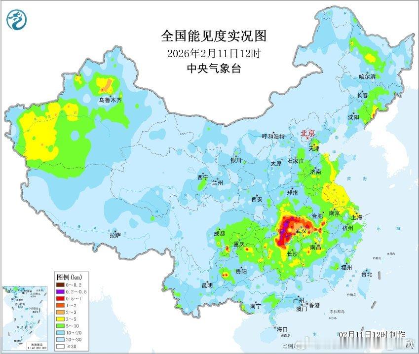 【卫星看大雾】从卫星和能见度监测看，今天上午到中午，湖北一带的雾逐渐减弱，但尚未