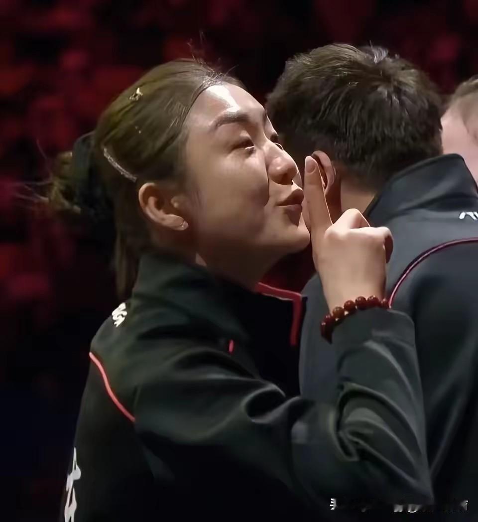 陈梦，这个青岛姑娘，难怪有那么多人喜欢他，又有那么多人讨厌她。
    他的性格