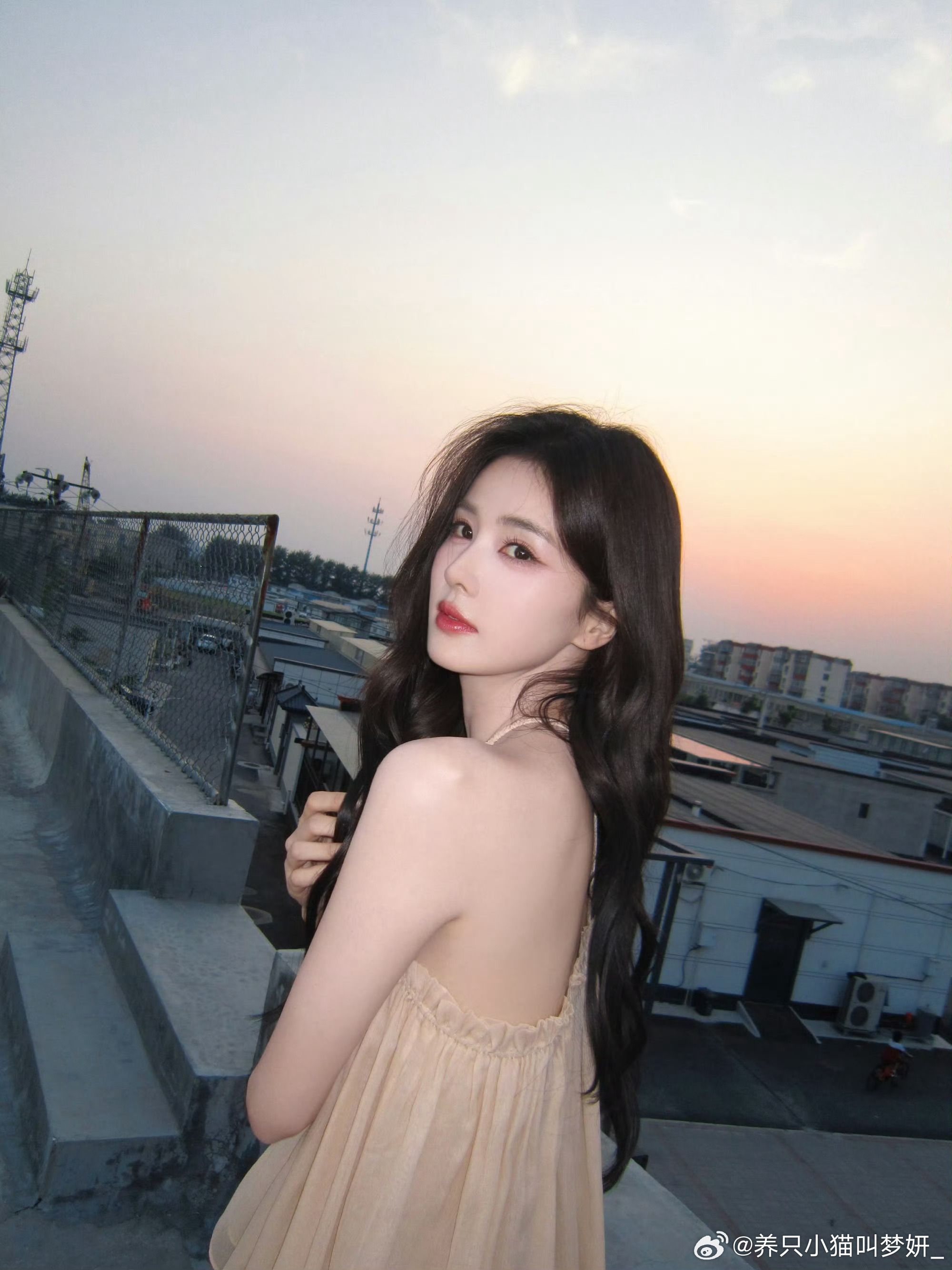 韵娜本娜