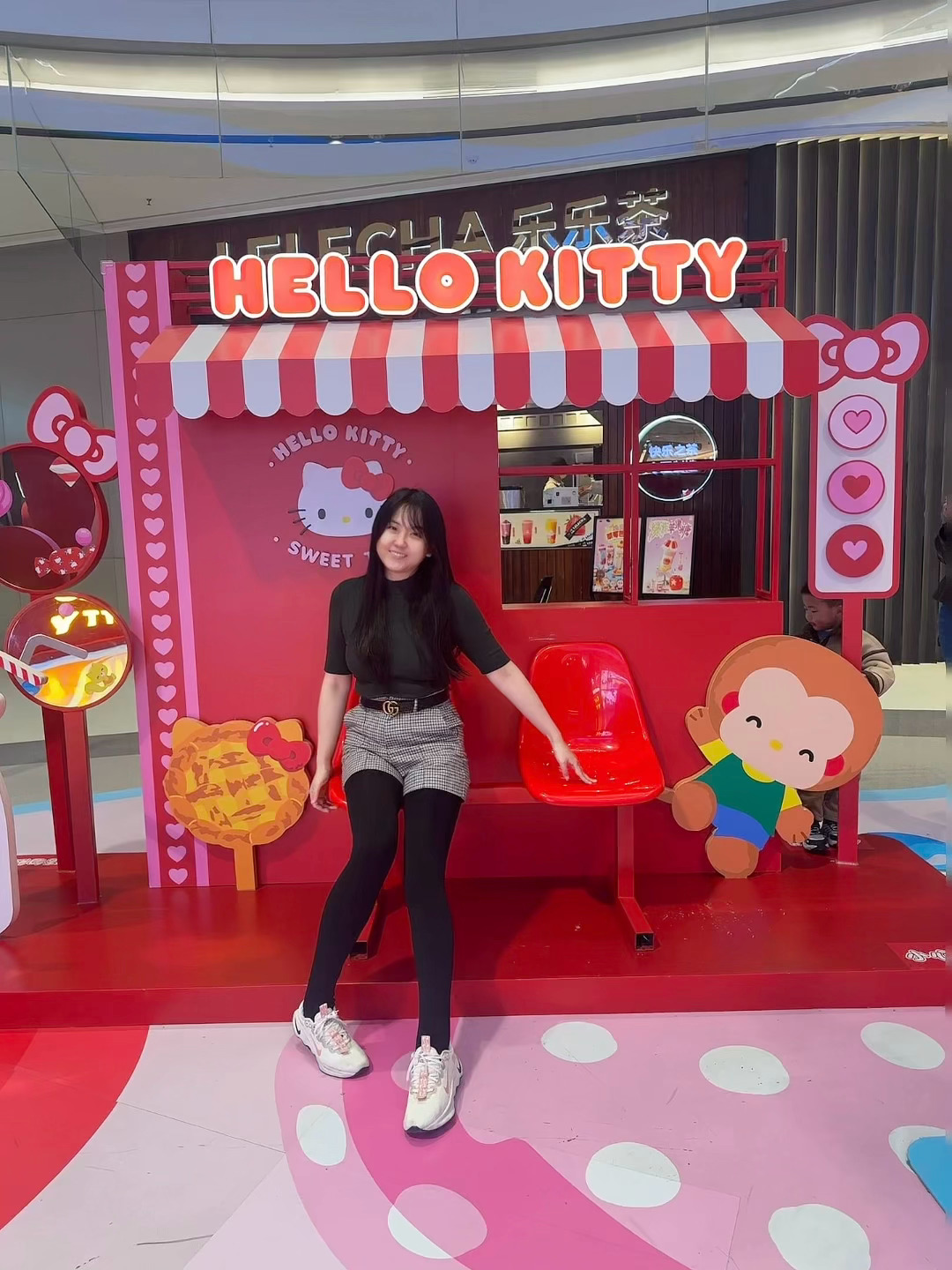 人一幸福就不会频繁更新社交软件最近都没发自己的照片还是更新一下 最近真的很幸福呀