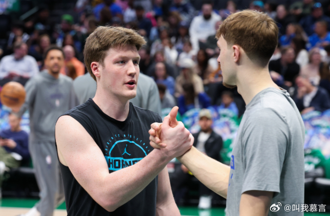 3月19日讯 NBA官网公布了最新一期新秀榜，前三不变仍为克尼佩尔、弗拉格和埃奇