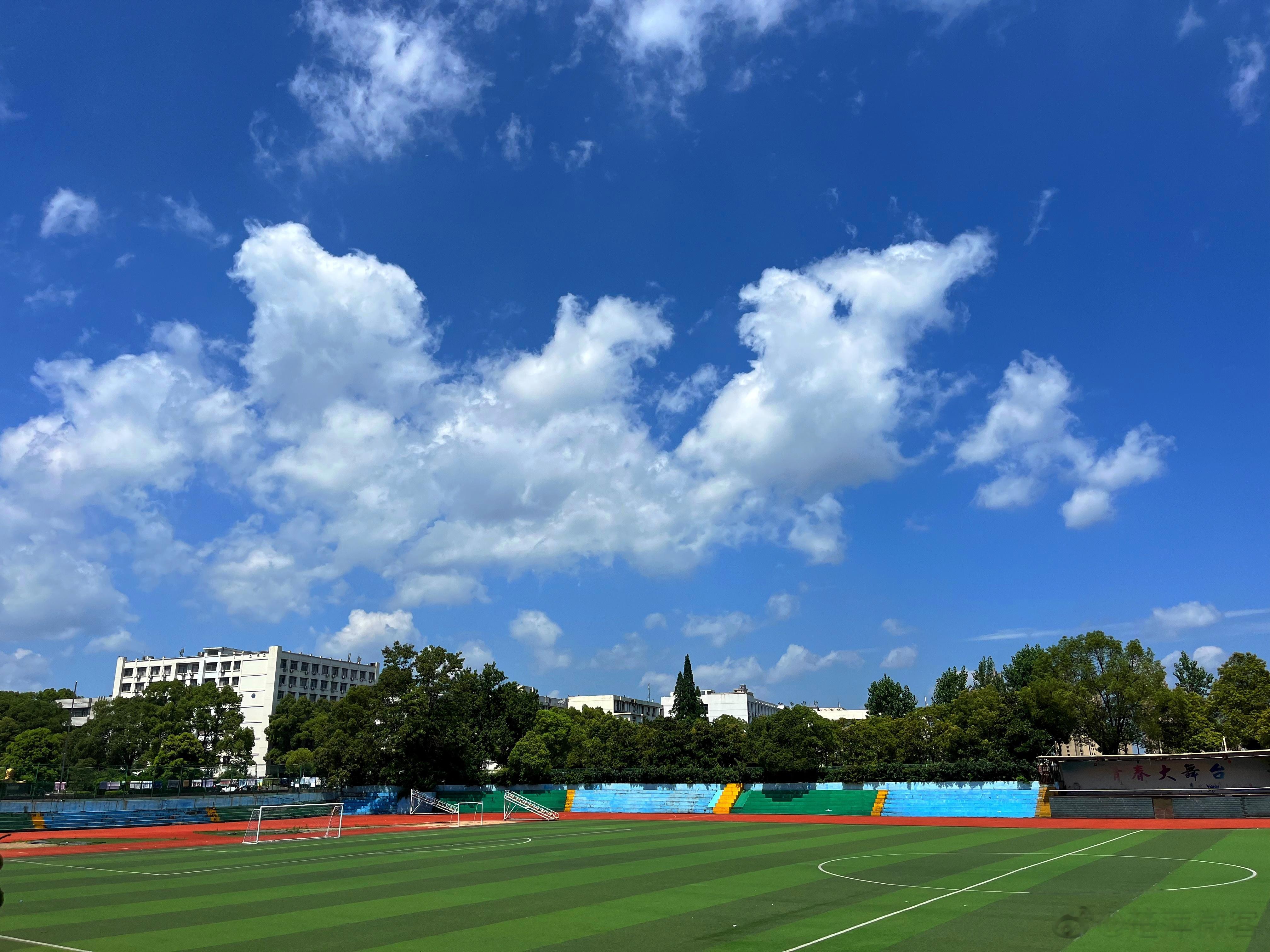 #江西夏天的云有多美# 这几天，萍乡的云，属实惊艳了[憧憬]#萍乡正青春#  ​