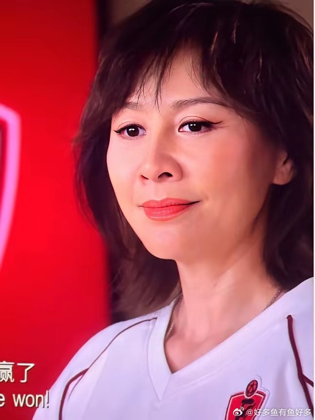 看《功夫女足》让我感触最深的，不是电影本身，也不是高燃剧情，而是刘嘉玲这个人。荧