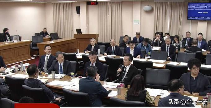 徐巧芯问军购信息 顾立雄叫嚣：明知故问

台立法机构今天（25日）开始对政院版与