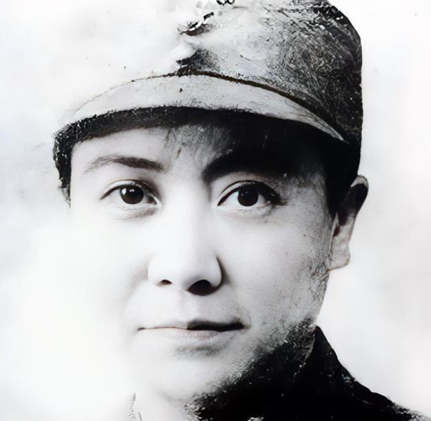 国民党有个女少将，叫胡兰畦。她把自己在成都的房产田地，亲手交到未婚夫陈毅的父母手