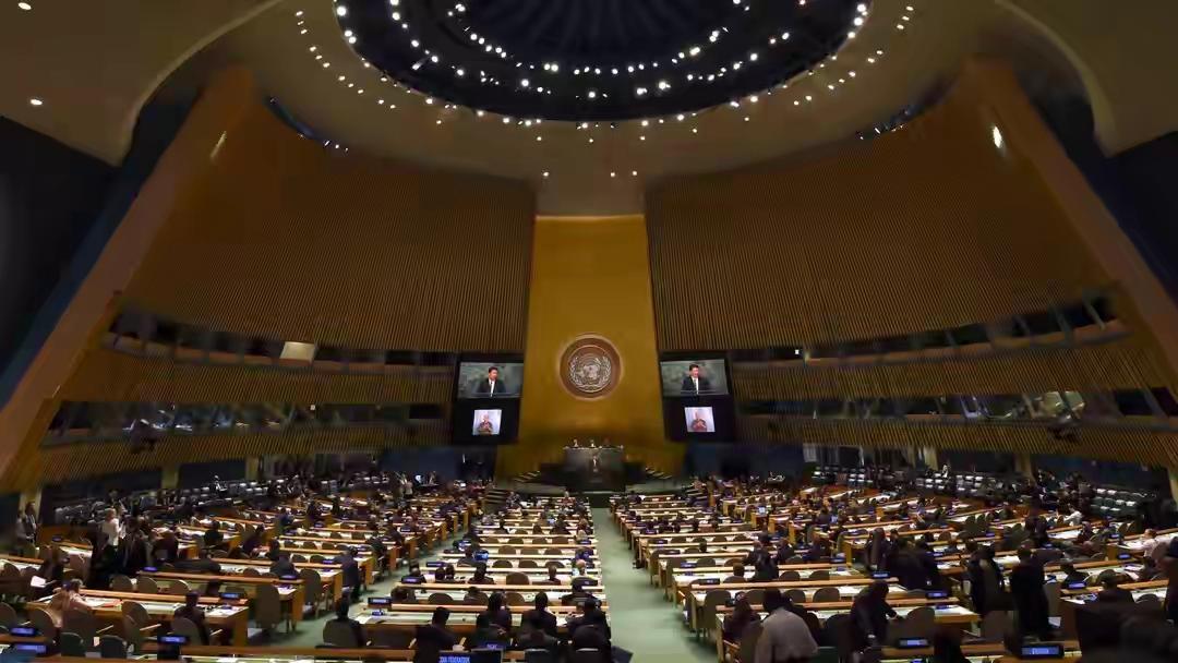 不能只拿台湾问题说事，会让人觉得我们是因为自己问题而刻意针对小日本。而是要拿联合