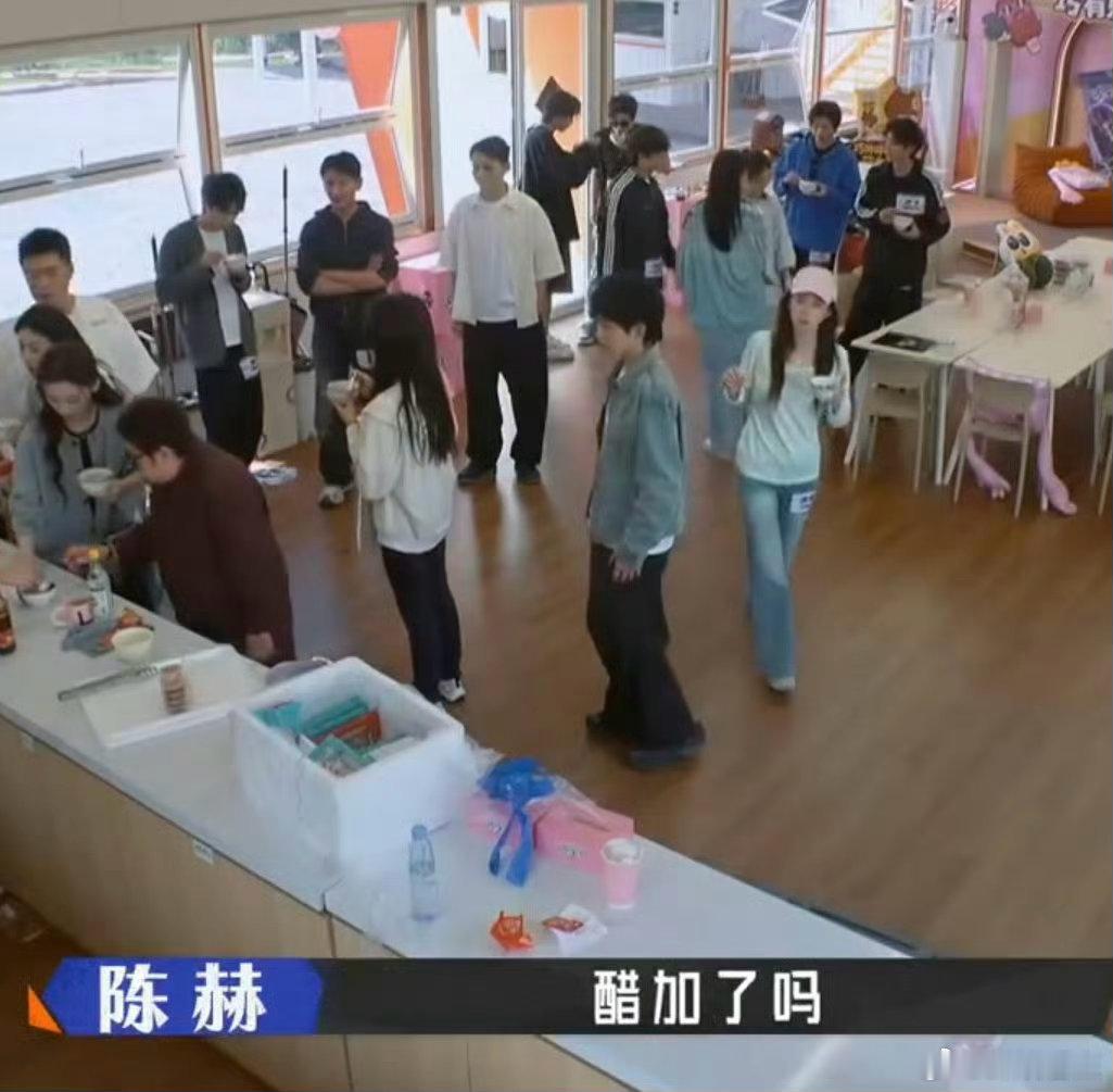 猪看见这道菜连夜买站票走 百厨大战 被百厨大战里的福建肉燕狠狠馋住！陈赫从前疯狂