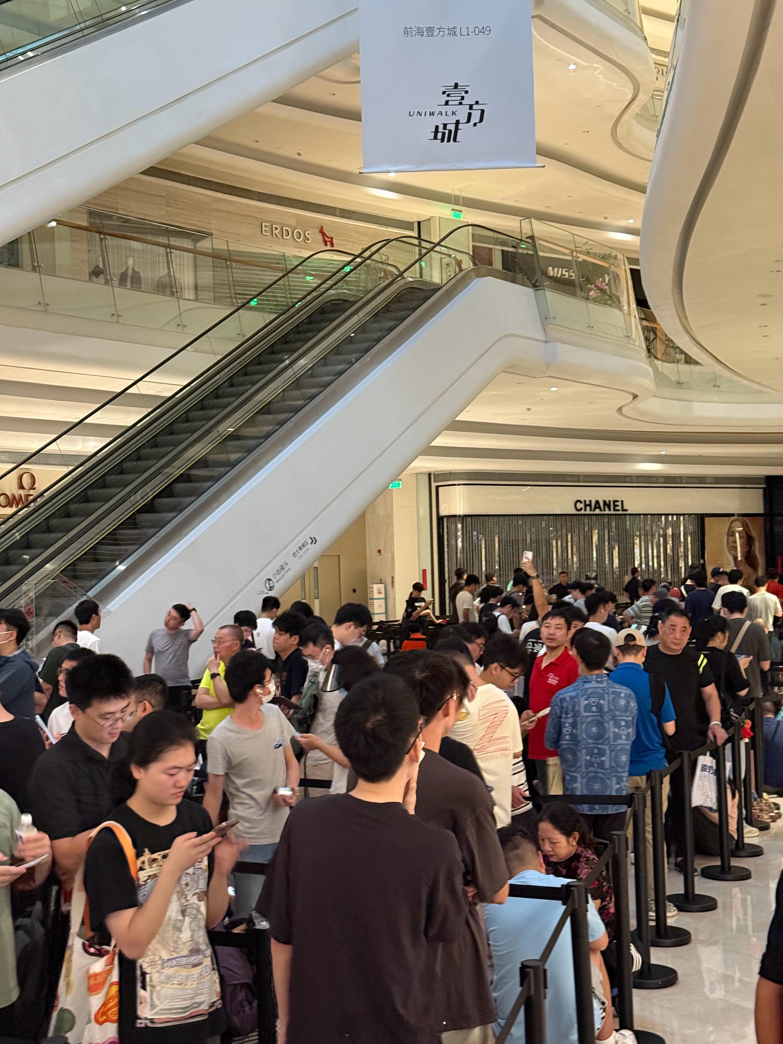 排到了昏天黑地[允悲]真的卷这真是only apple can do没有任何一家