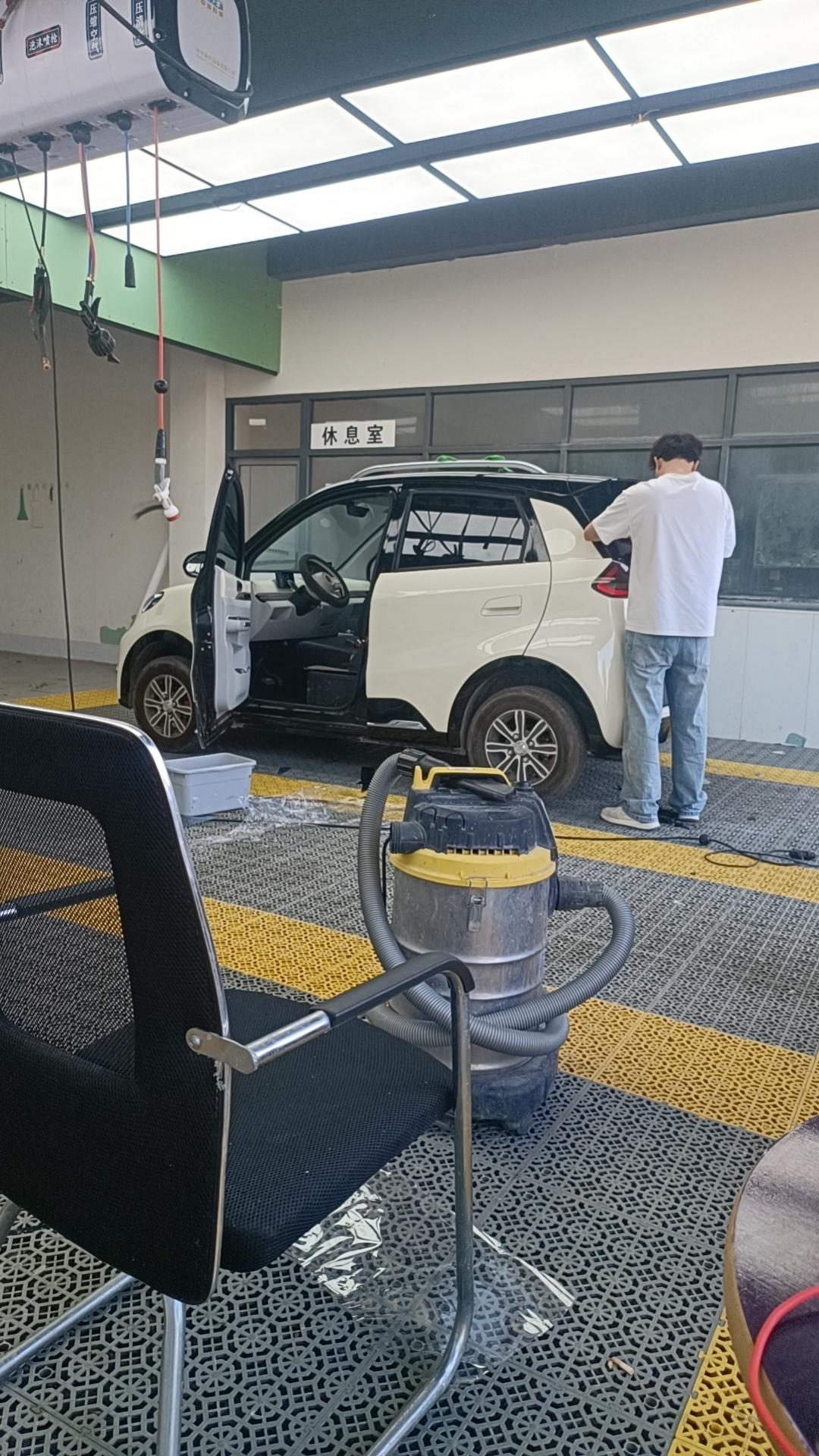 当你发现孩子不是读书的料时，
不如早点醒悟，放下执念，用心教他真正的生存之道
