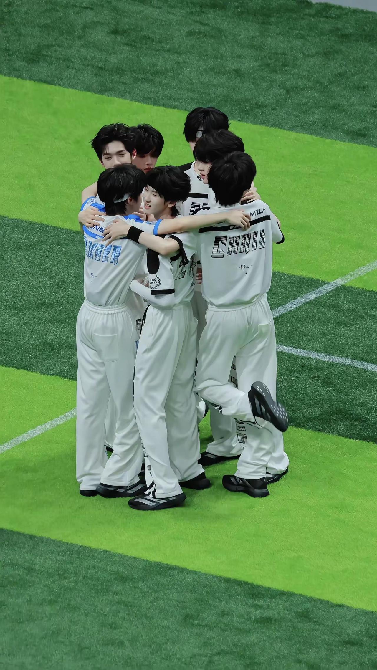 你不知道你有多可爱˶>ᗜ<˶。tf家族运动会