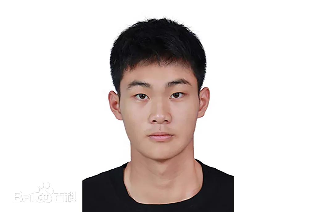 谁也想不到吧，
男单四强里没有日韩选手，没有中国台北选手，竟然有俩俄罗斯选手[吃