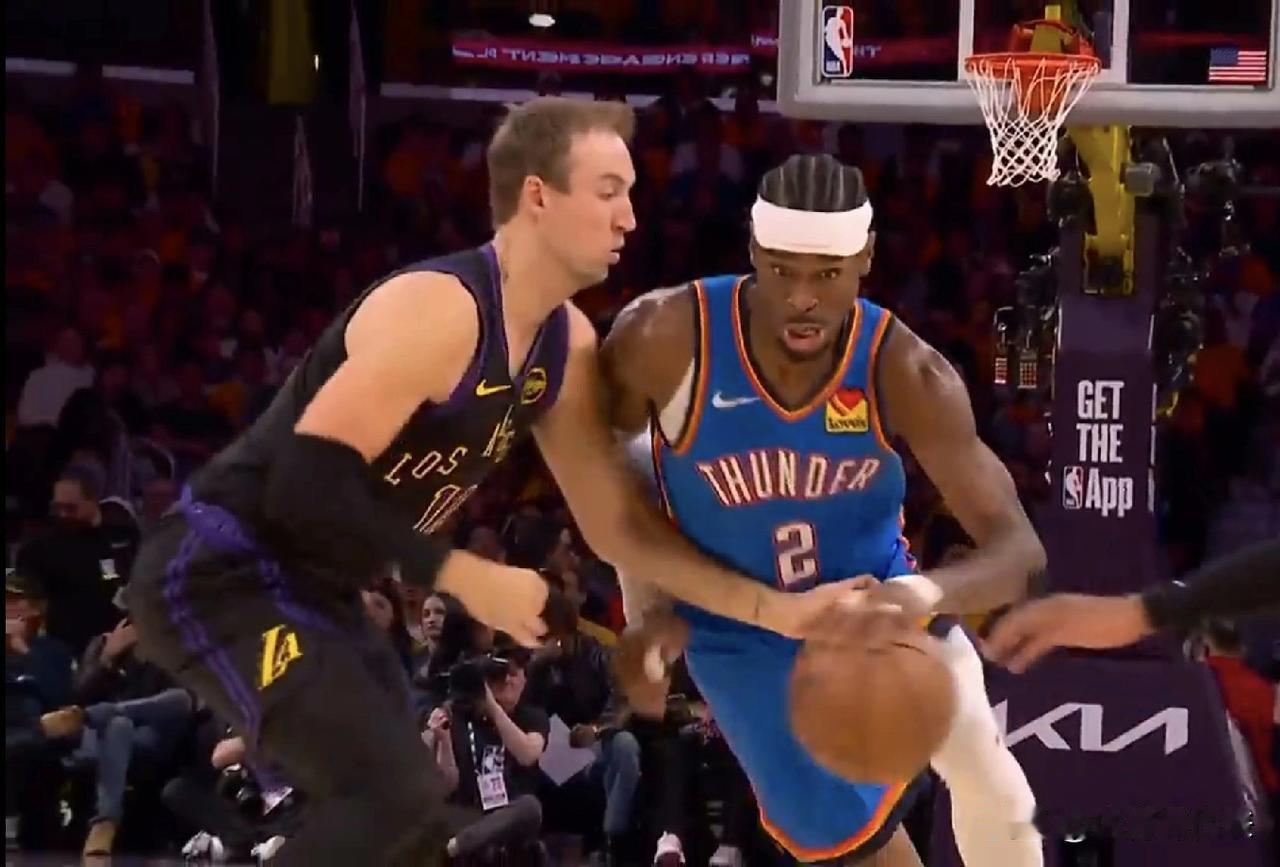 NBA西部半决赛战报，亚历山大35分8助攻，湖人三人20+难求一胜，雷霆再胜大比