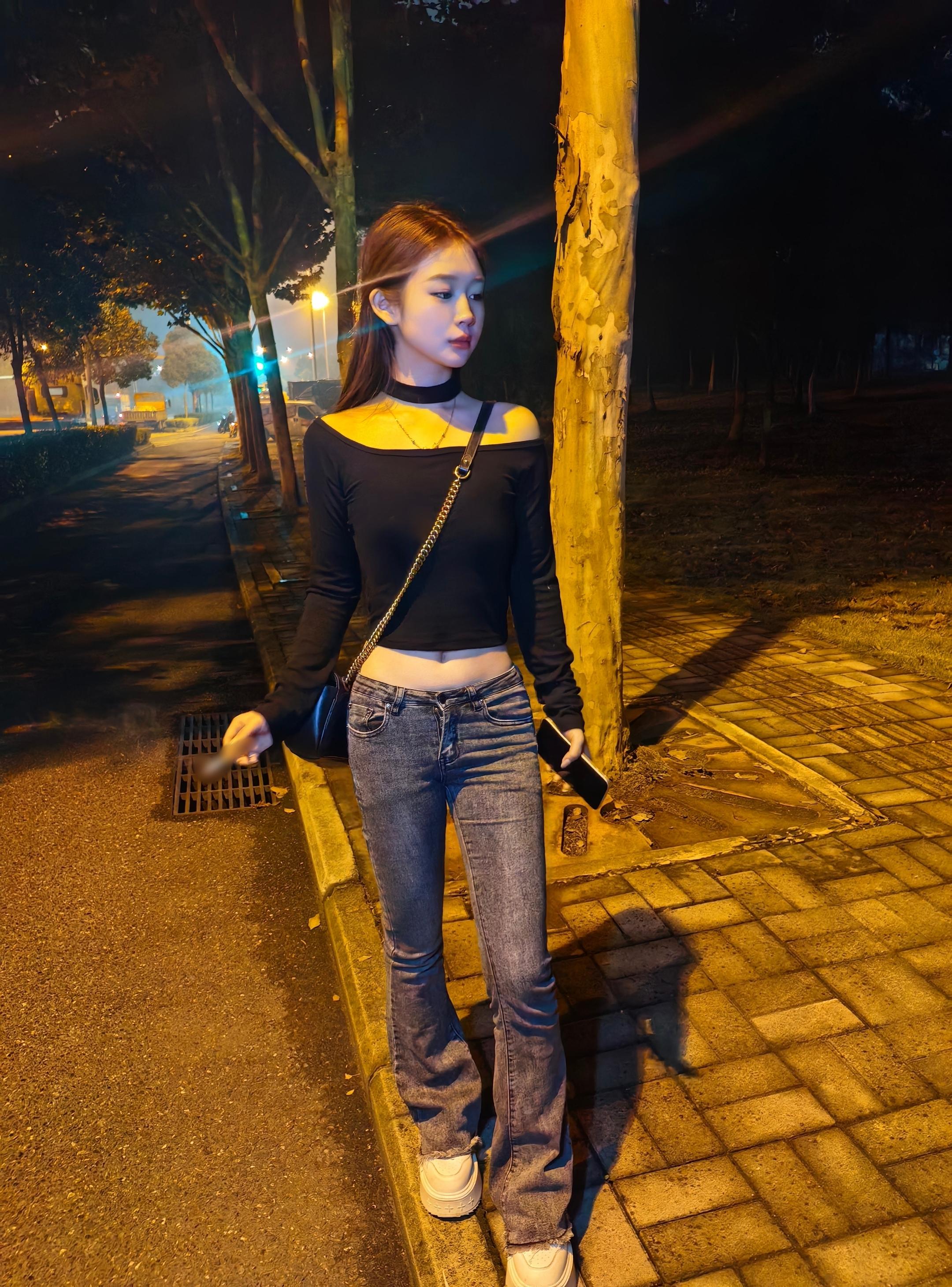 没出息，逗一下就爱上了