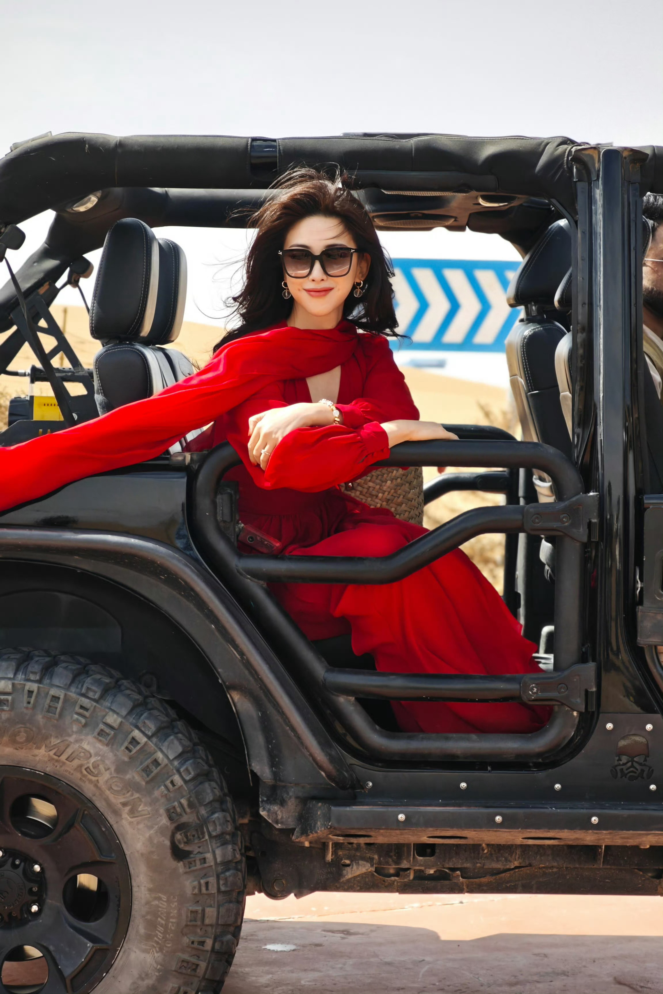 朱珠微指超两亿 朱珠这是把“都市剧”刻进DNA里了吧！栗娜、冬晓、许蜜语…每个角