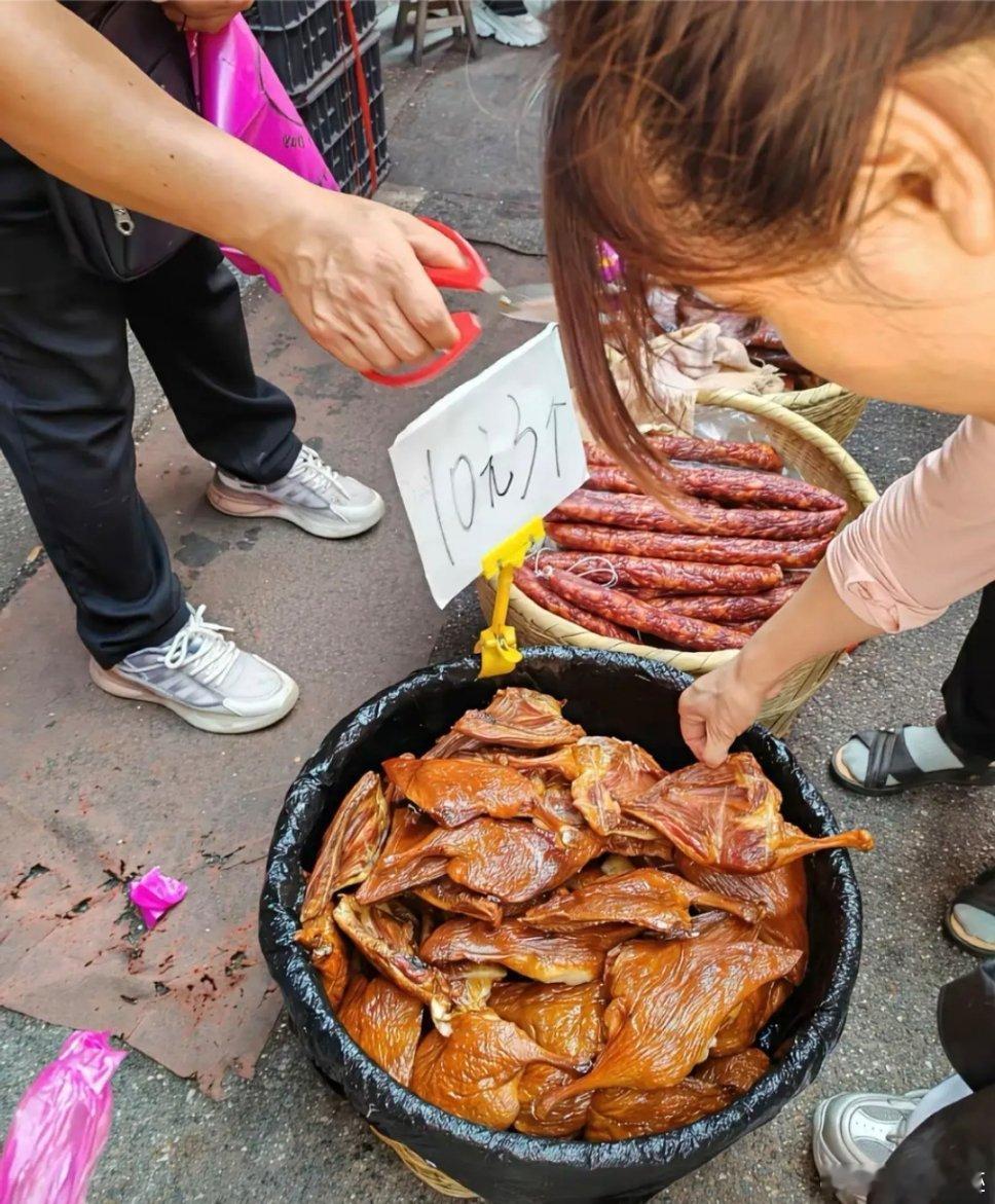心动了但是不敢行动啊！10块钱三个便宜的我不敢买啊！ ​​​