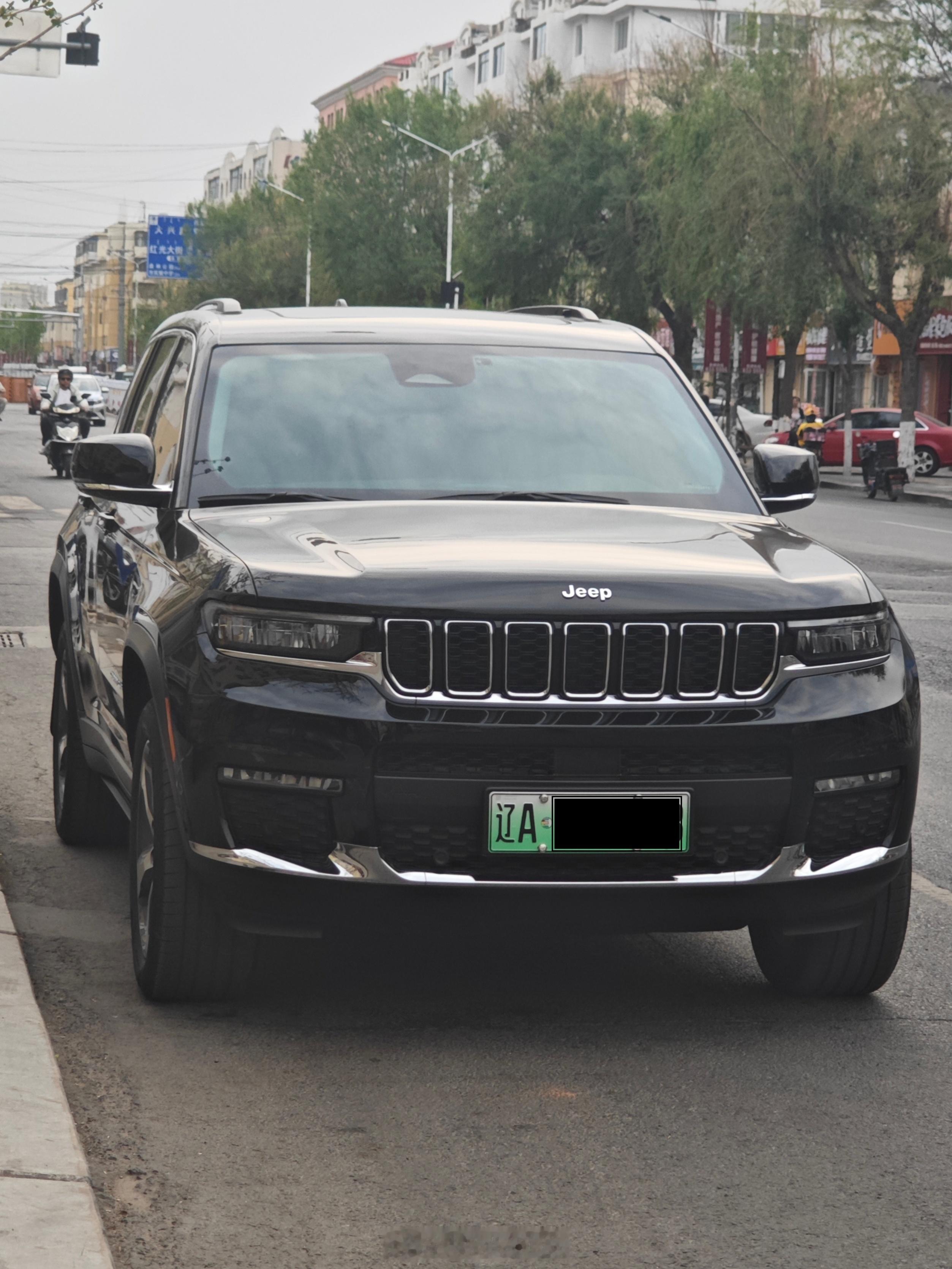 第五代大切4xe (Jeep Grand Cherokee WL 4xe )。这