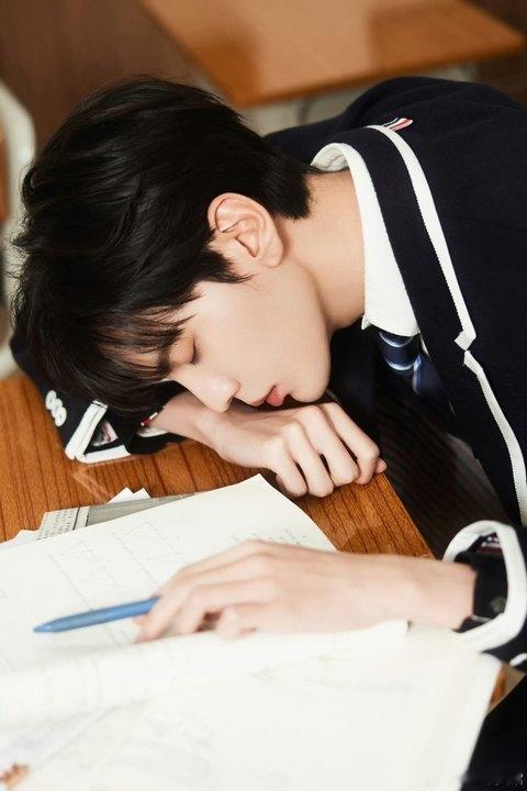 毕雯珺28岁生日晒照 