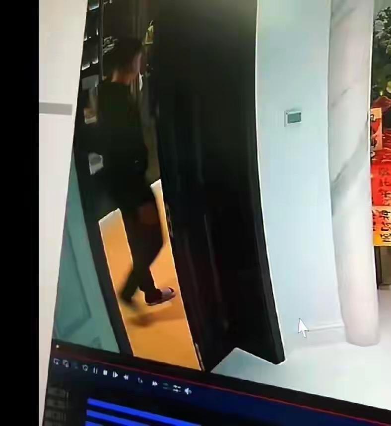 太气人了！3000万粉丝网红贺冬冬家遭贼，偷东西的竟是入职不到4个月的司机！这人