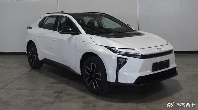 合资纯电续航内卷！新款铂智4X冲752km，17万级能打吗？当自主纯电把续航卷到