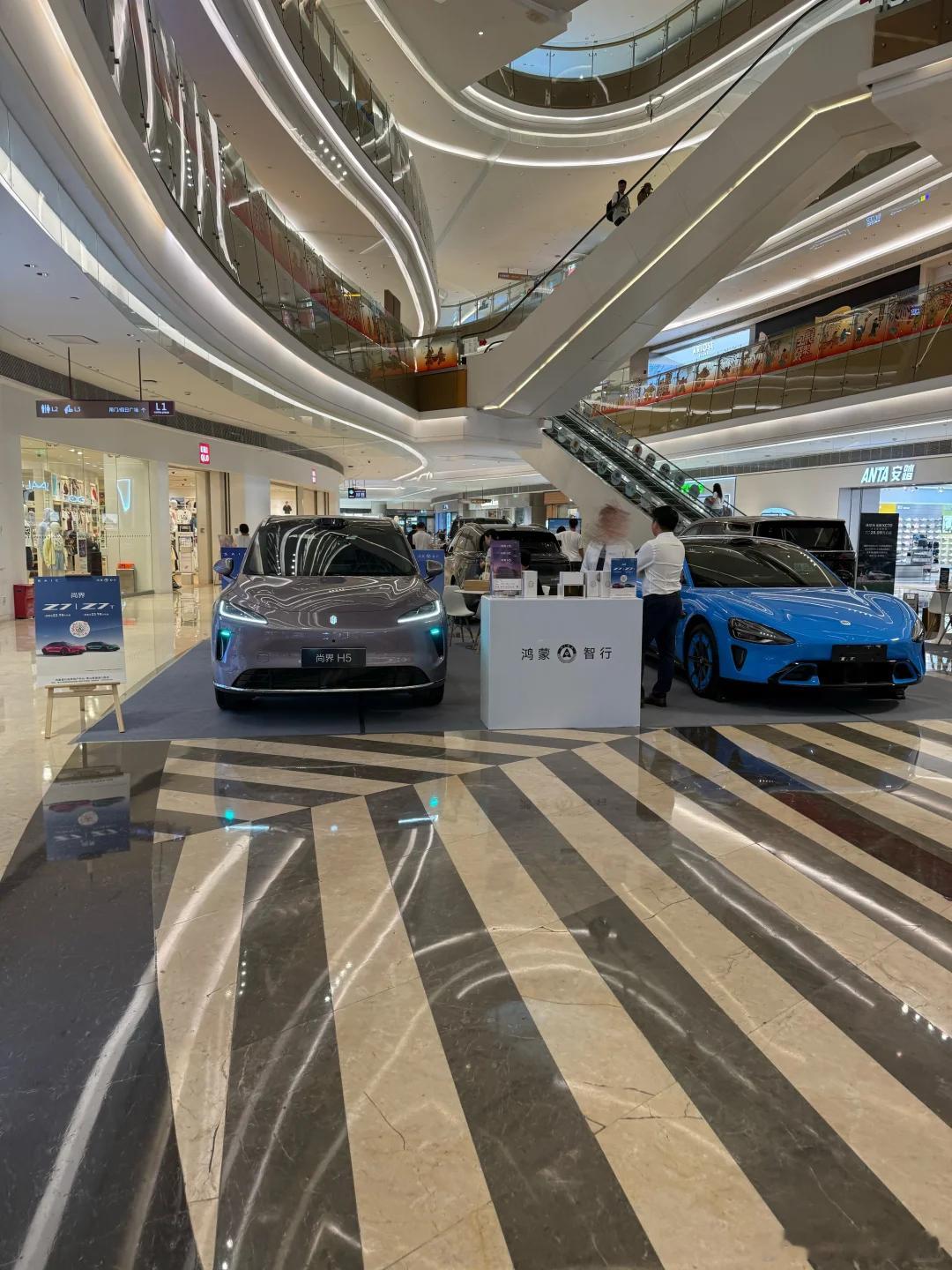 怎么把小米端出来了，这...... 小米汽车