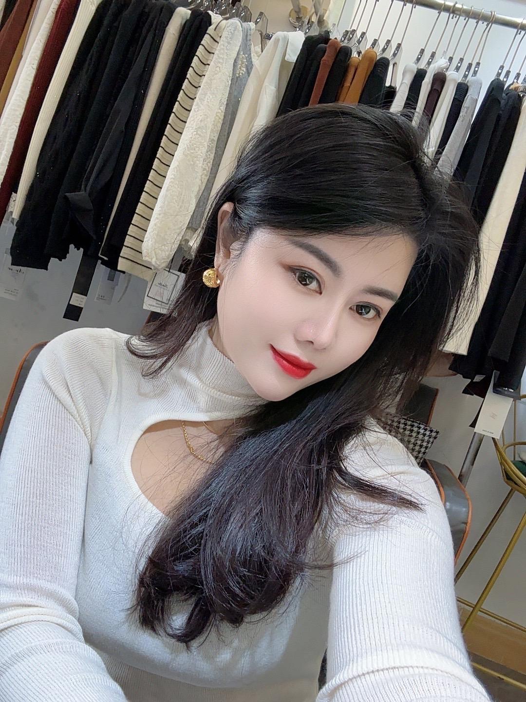 今日穿搭look 谁穿谁好看