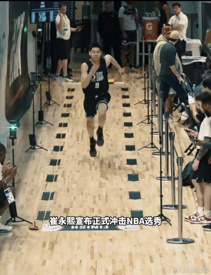 崔永熙为了87天梦想赔上一条韧带  当伤病打破了崔永熙的NBA美梦，他没有一蹶不