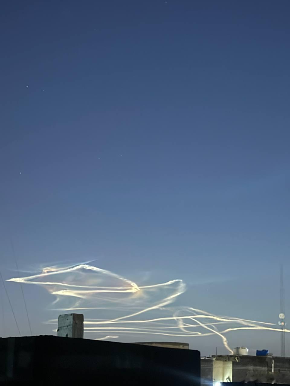 伊朗导弹在伊拉克上空的轨迹伊朗中东局势伊拉克