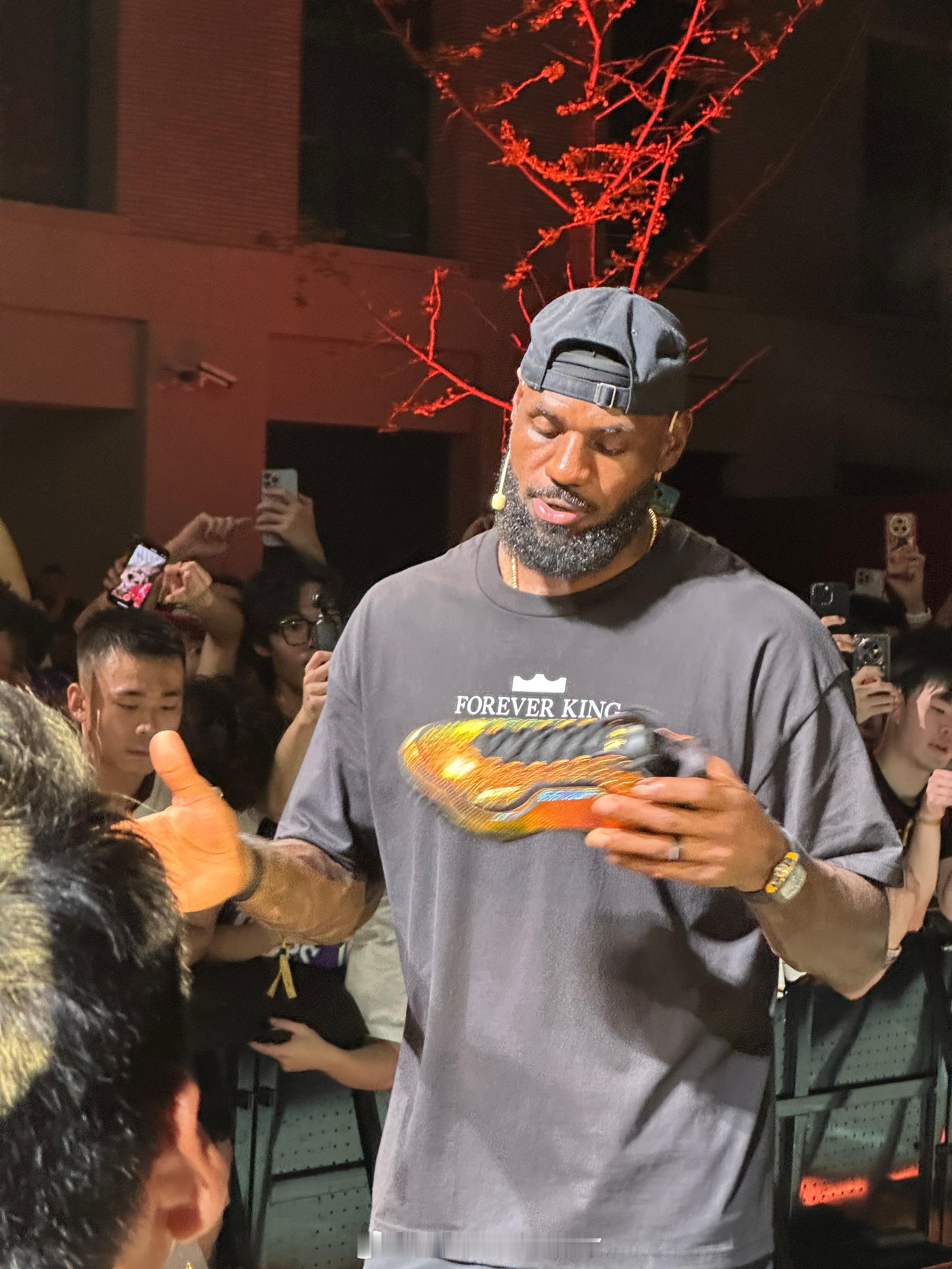 👑KING JAMES！！！！！！！！！！ 上海·外滩艺术馆