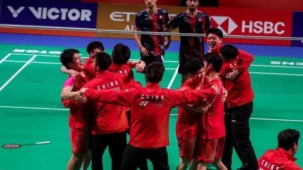 中国队3-1战胜法国队 夺得第12个汤姆斯杯冠军
          北京时间5