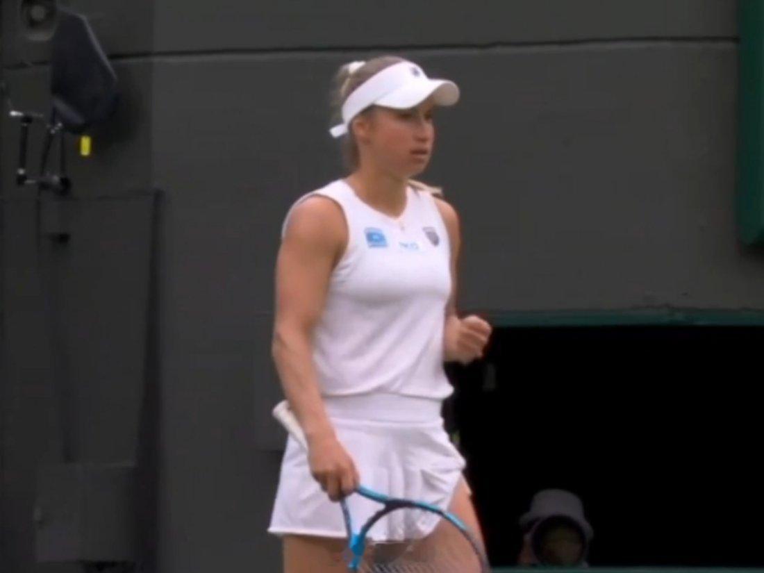普丁塞娃打疯了😂#温网2024##wta[超话]##网球[超话]# ​​​