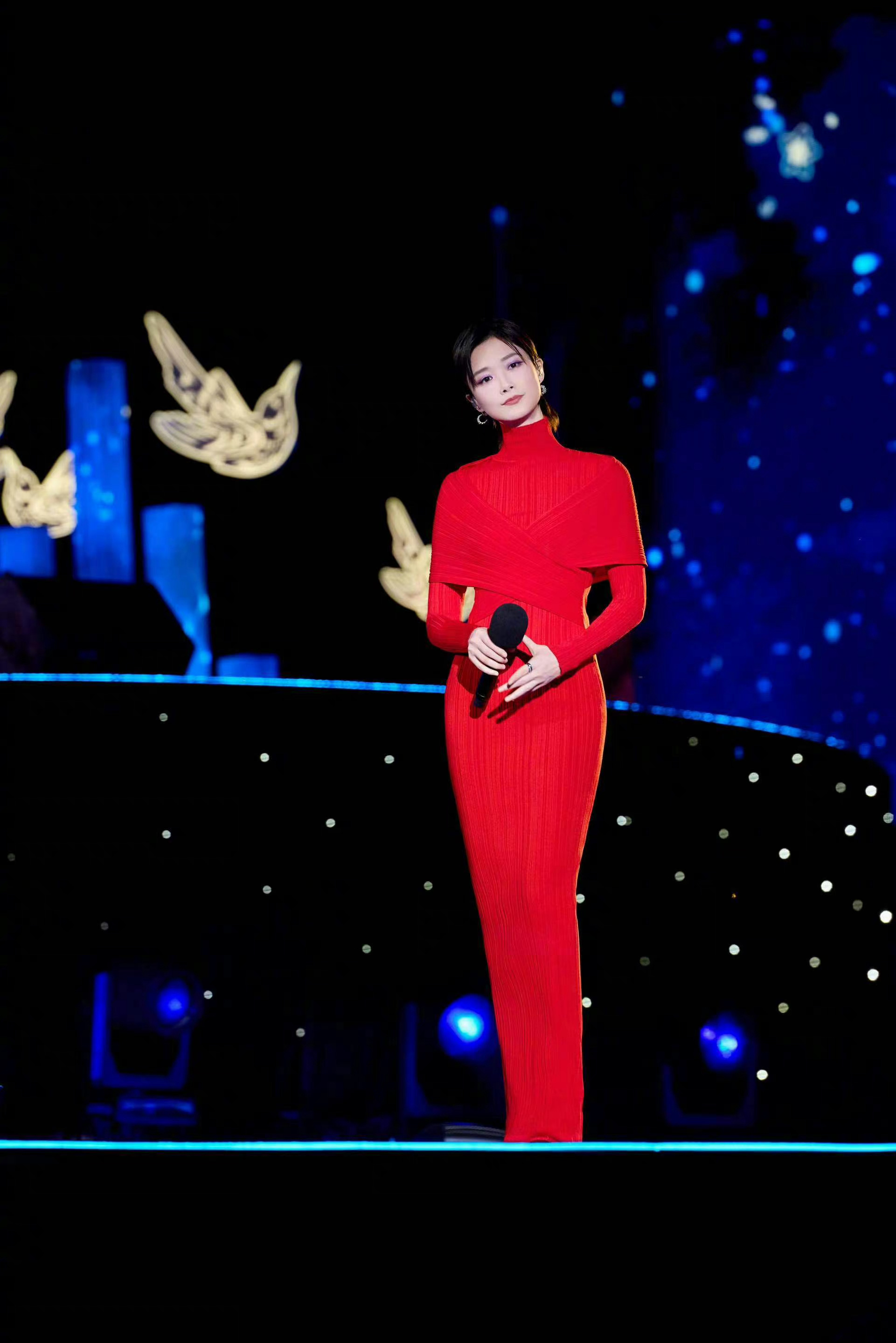 李宇春开始吃老本了 ​​​