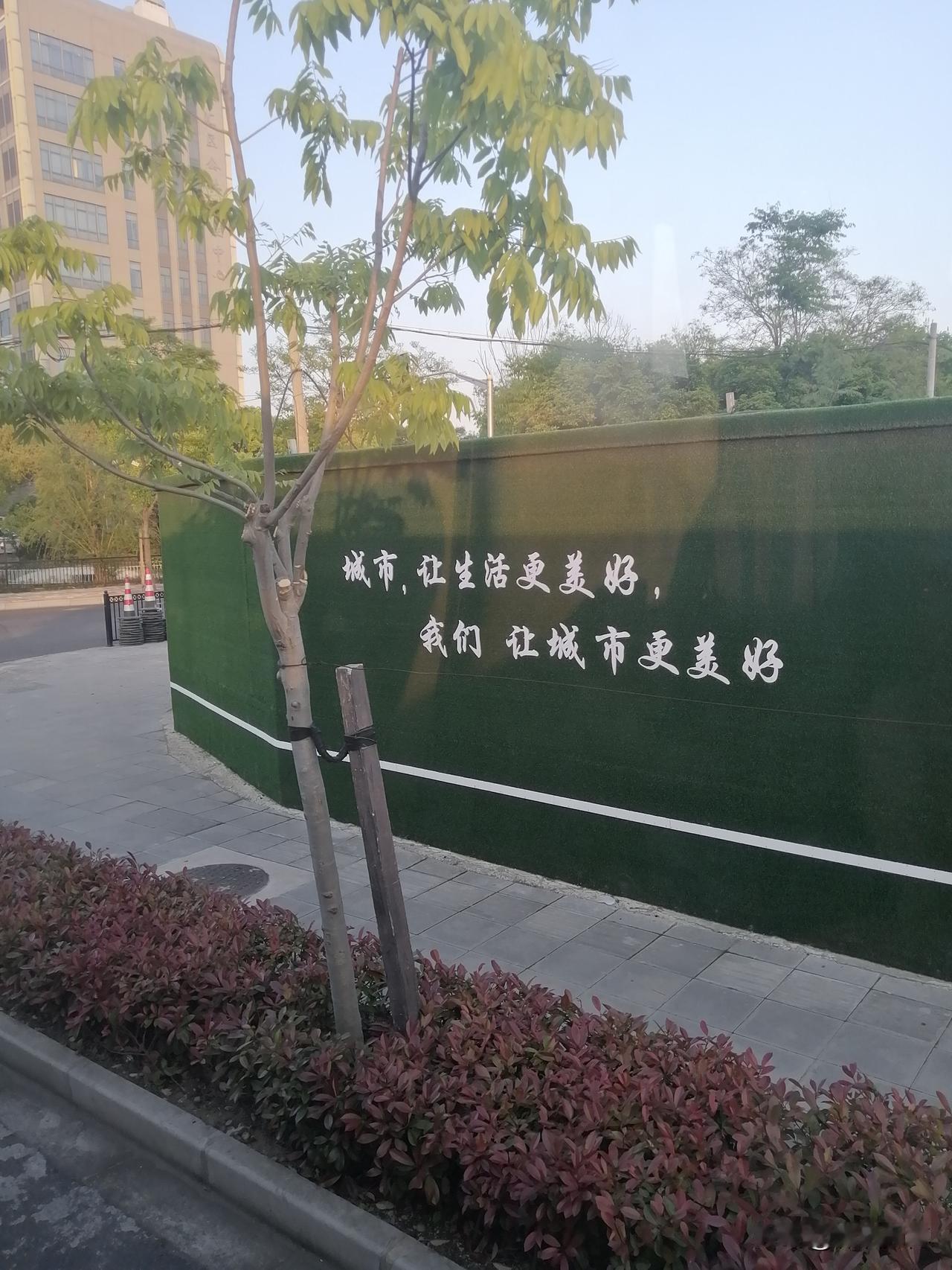 别人帮助了你会说谢谢吗必须感谢，这不仅是对别人做好事的肯定，同时也是彰显自己道德