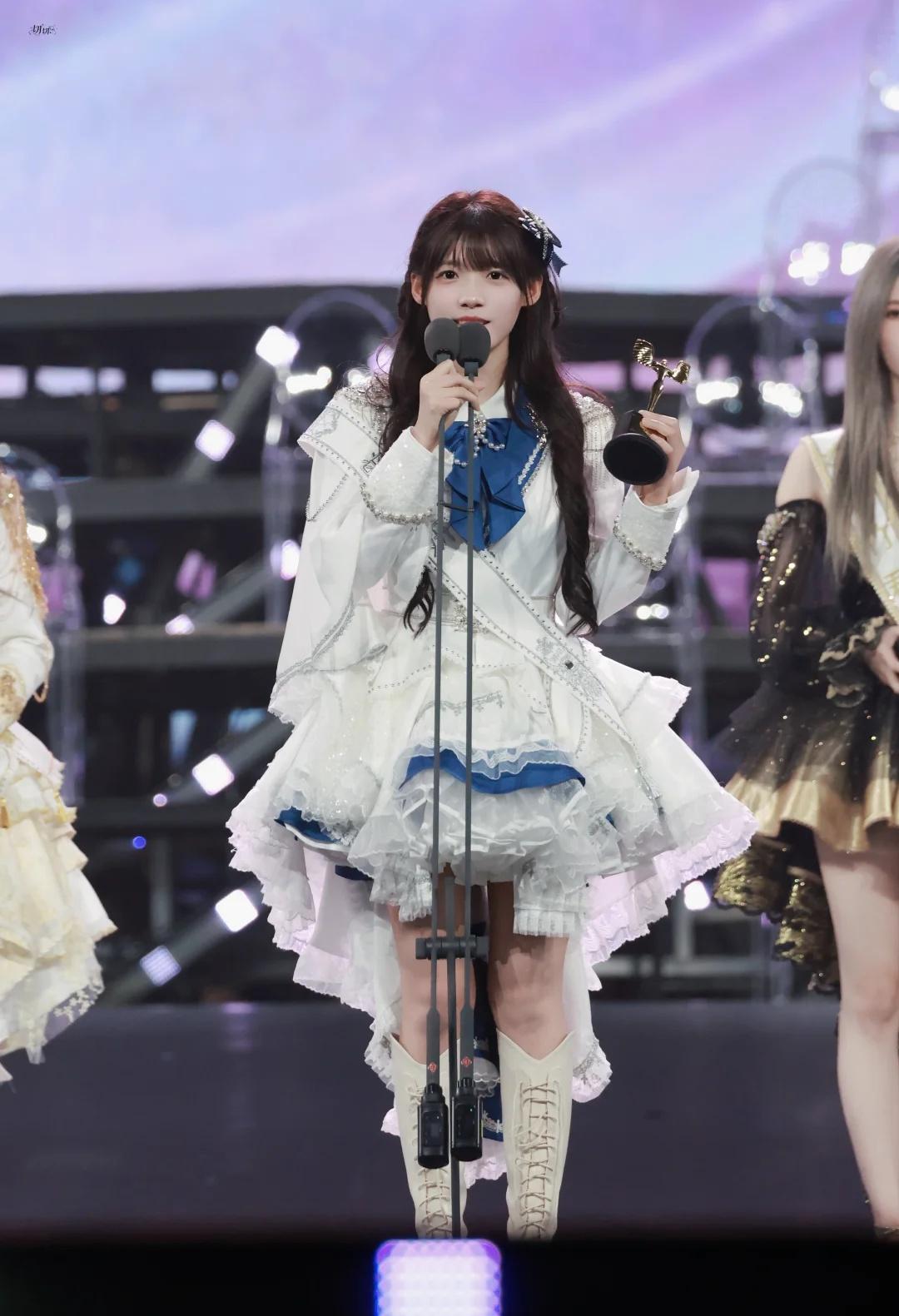 追星从来都追最美的。
偶像 日系 SNH48 曾昕妍